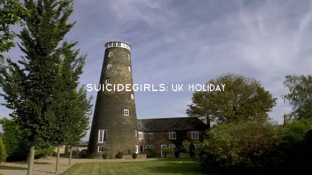 Suicide Girls: UK Holiday / Девушки-самоубийцы: Каникулы в Англии  SuicideGirls